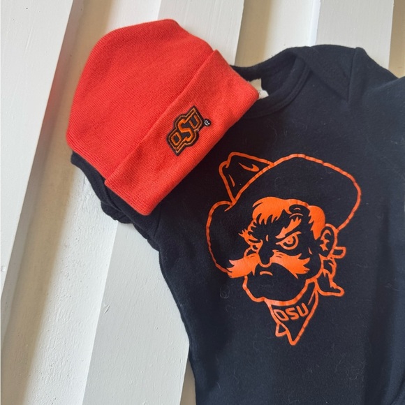 Oklahoma State Onesie and Hat - Picture 2 of 3